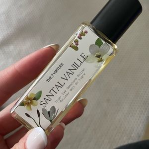 The 7 Virtues Santal Vanille Oil Rollerball